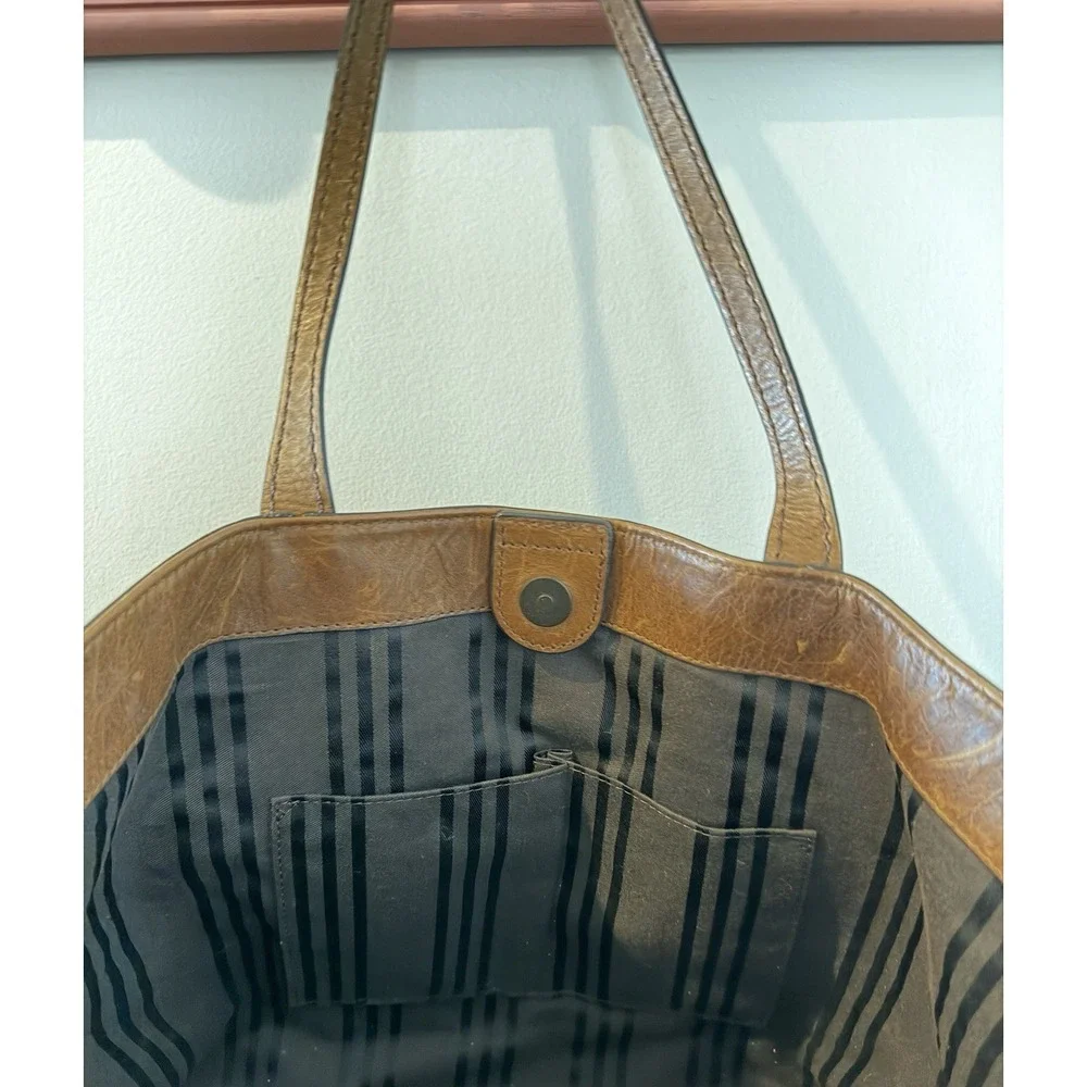Frye Leather Melissa Shoulder Satchel Tote Bag Purse Distressed Carryall READ - Picture 6 of 8
